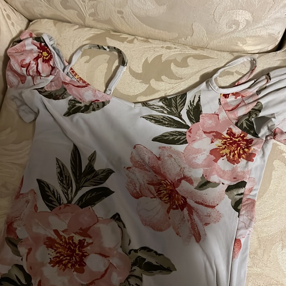 Medium flower dress - Picture 2 of 3